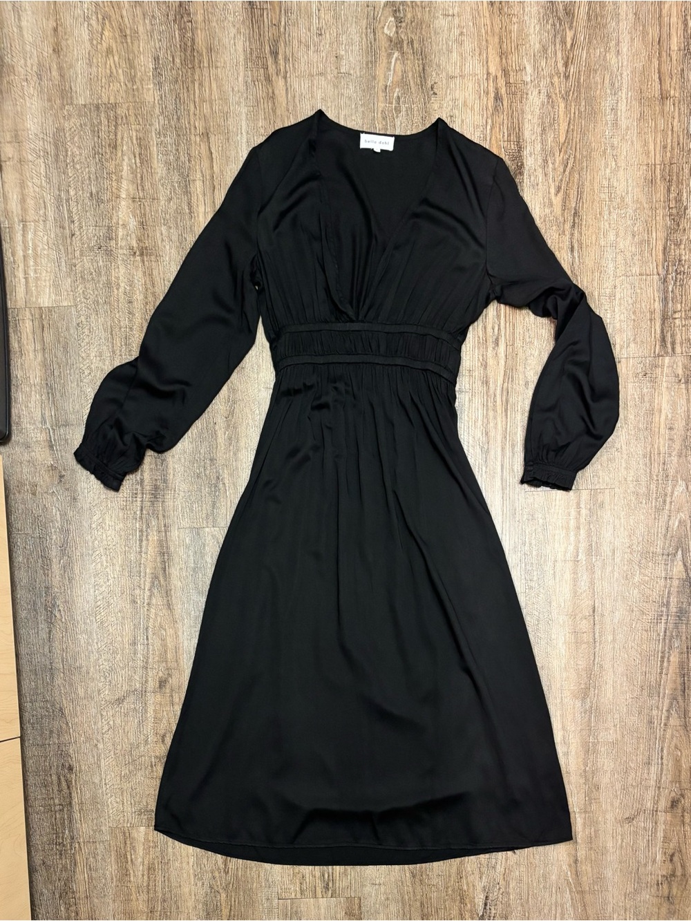 Bella Dahl Black Long Sleeve V‑Neck Midi Dress size S